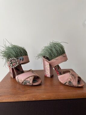 Tabitha Simmons Sz 37B Reyner Feather